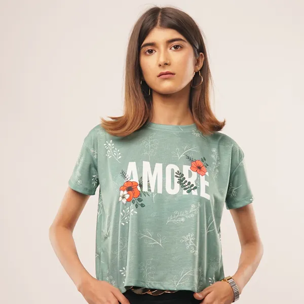 AMORE Women Crop Top