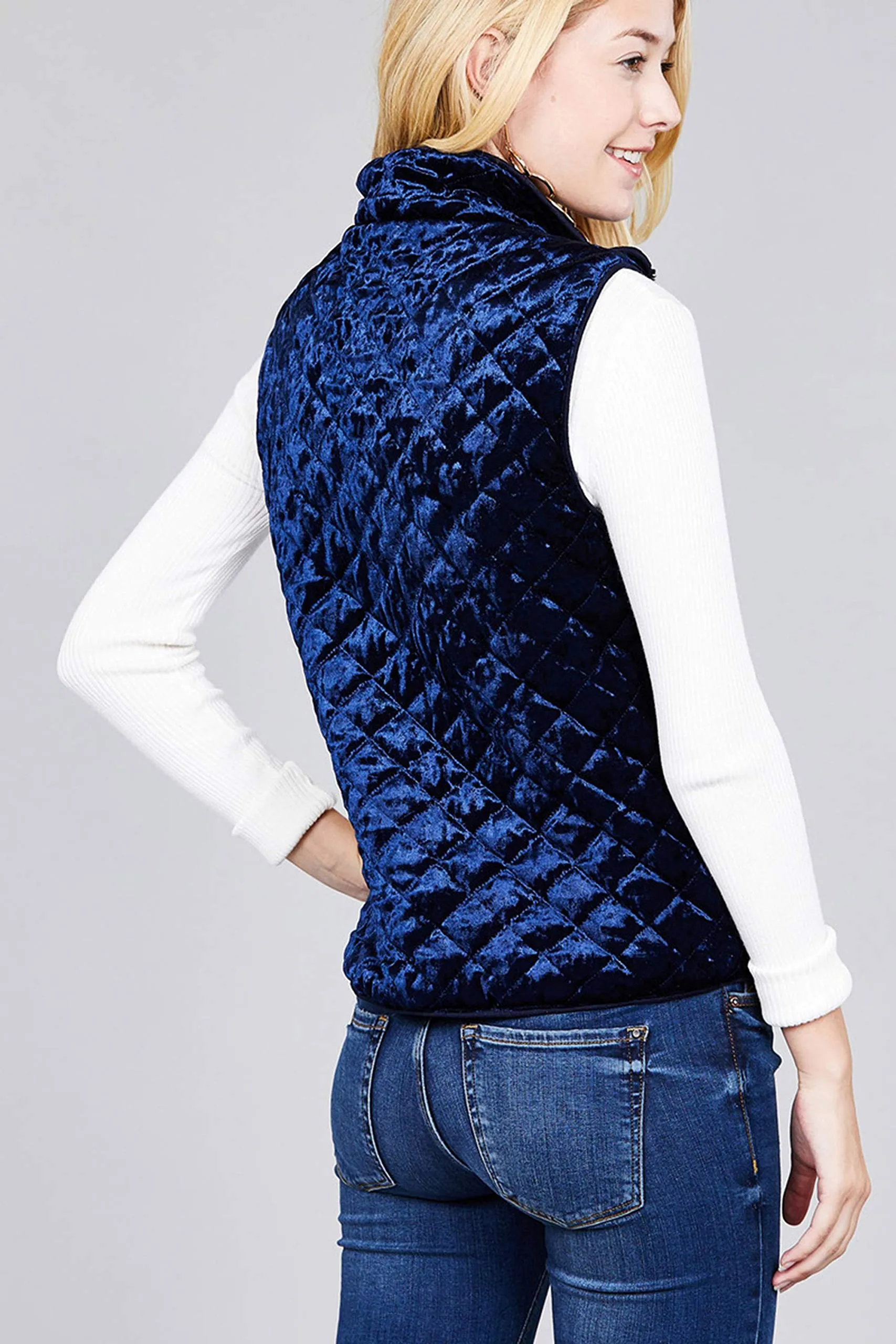 Khanomak Women's Quilted Padding Piping Detail Velvet Vest